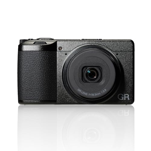 Ricoh GR IV Premium-Kompaktkamera [Brennweite 28 mm] [25,7 MP APS-C-CMOS-Sensor] [~ 0,6 s Schnellstart] [Schneller Autofokus] [ISO 204800] [Die ultimative Schnappschusskamera]